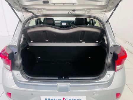 2025-Hyundai-Grand-i10-10-Motion_11