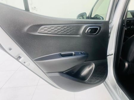 2025-Hyundai-Grand-i10-10-Motion_12