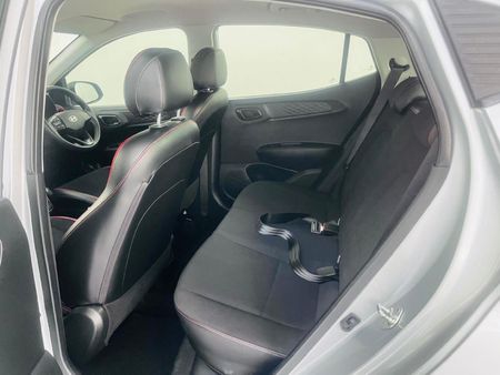 2025-Hyundai-Grand-i10-10-Motion_13