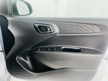 2025-Hyundai-Grand-i10-10-Motion_7