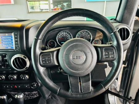 2016-Jeep-Wrangler-Unlimited-Sahara-36-V6-Auto_11