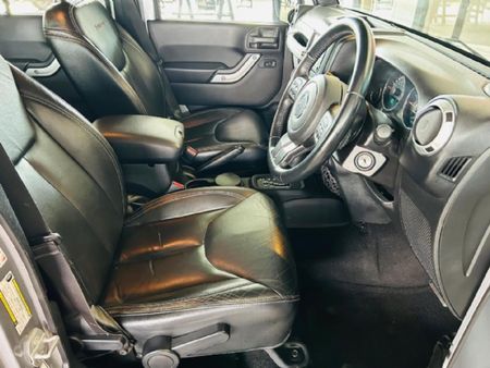 2016-Jeep-Wrangler-Unlimited-Sahara-36-V6-Auto_8