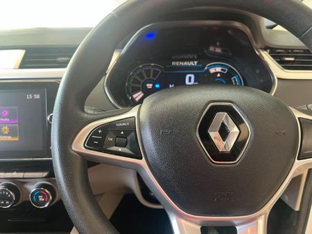 2023-Renault-Triber-10-Intens-Auto_13