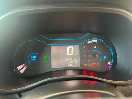 2023-Renault-Kwid-10-Climber_11