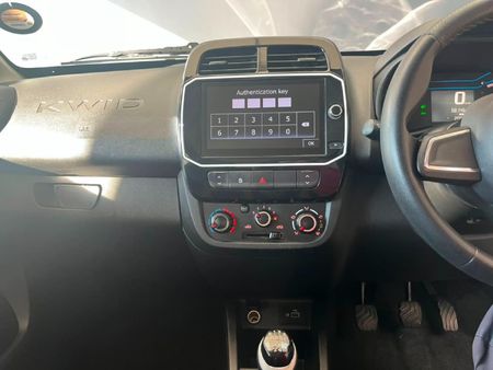 2023-Renault-Kwid-10-Climber_15