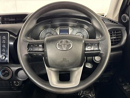 2022-Toyota-Hilux-24-GD-6-Raised-Body-Raider-Auto-Extended-Cab_10
