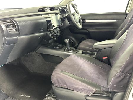2022-Toyota-Hilux-24-GD-6-Raised-Body-Raider-Auto-Extended-Cab_7