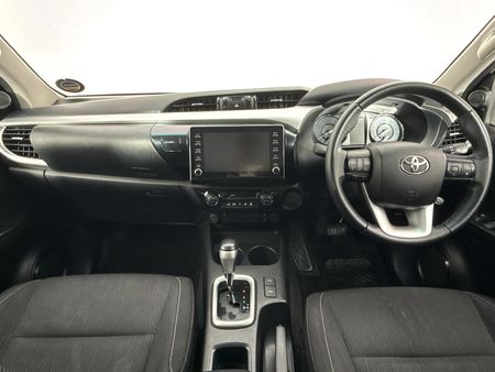 2024-Toyota-Hilux-28-GD-6-Raised-Body-Raider-Auto-Double-Cab_1