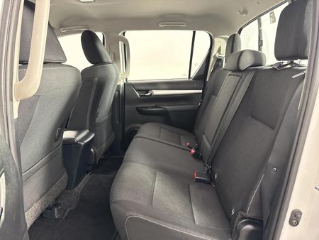 2024-Toyota-Hilux-28-GD-6-Raised-Body-Raider-Auto-Double-Cab_3