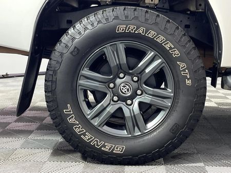 2024-Toyota-Hilux-28-GD-6-Raised-Body-Raider-Auto-Double-Cab_6