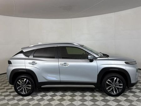 2026-Toyota-Starlet-Cross-15XR_14