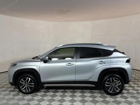2026-Toyota-Starlet-Cross-15XR_16