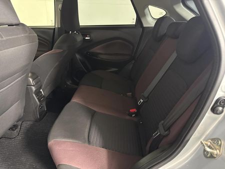 2026-Toyota-Starlet-Cross-15XR_3