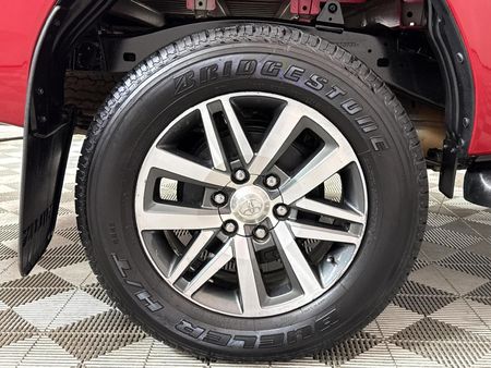 2019-Toyota-Hilux-28-GD-6-Raised-Body-Auto-Raider-Double-Cab_7