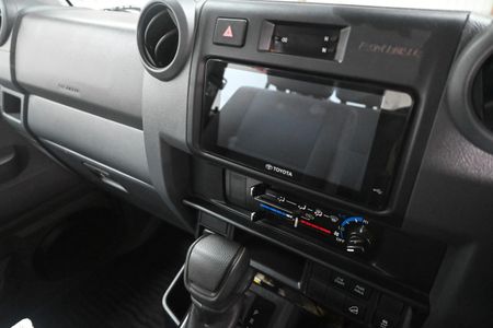 2024-Toyota-Land-Cruiser-79-28-GD-6-Auto-Double-Cab_12