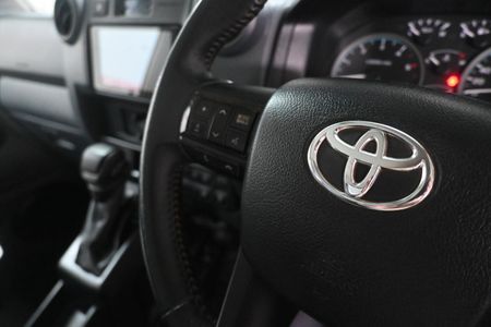 2024-Toyota-Land-Cruiser-79-28-GD-6-Auto-Double-Cab_14