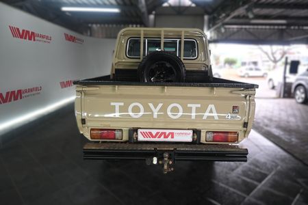 2024-Toyota-Land-Cruiser-79-28-GD-6-Auto-Double-Cab_4