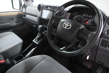2024-Toyota-Land-Cruiser-79-28-GD-6-Auto-Double-Cab_8
