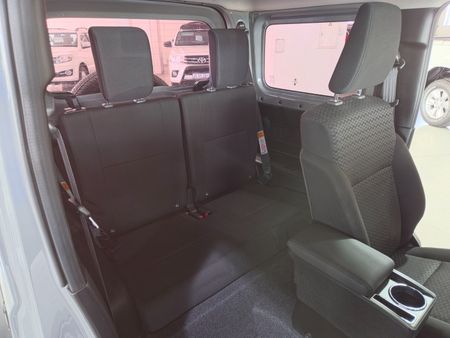 2022-Suzuki-Jimny-15-GLX-Auto_17
