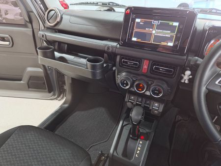 2022-Suzuki-Jimny-15-GLX-Auto_22