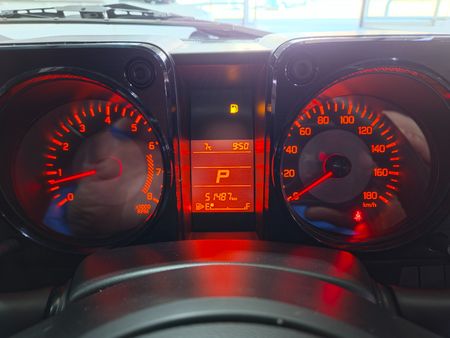 2022-Suzuki-Jimny-15-GLX-Auto_24