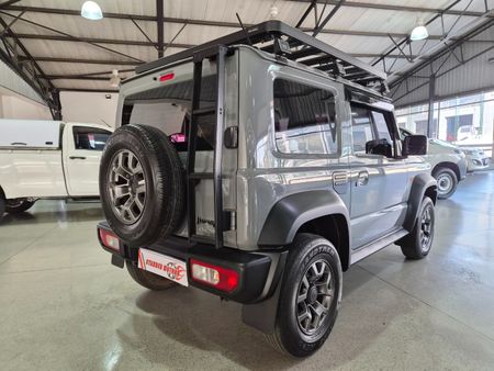 2022-Suzuki-Jimny-15-GLX-Auto_3