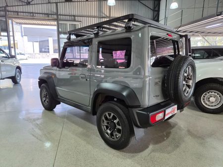 2022-Suzuki-Jimny-15-GLX-Auto_5