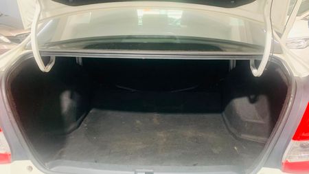 2018-Toyota-Etios-15-XS-5-dr-Petrol-Manual_9