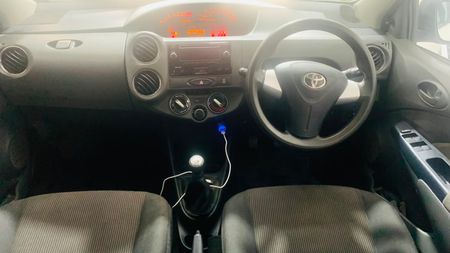 2018-Toyota-Etios-15-XS-5-dr-Petrol-Manual_11