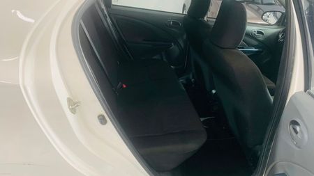 2018-Toyota-Etios-15-XS-5-dr-Petrol-Manual_13