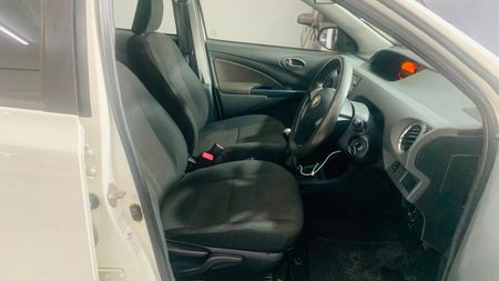 2018-Toyota-Etios-15-XS-5-dr-Petrol-Manual_14