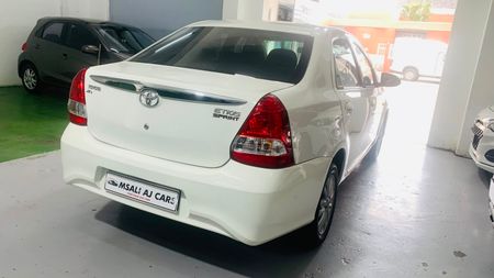2018-Toyota-Etios-15-XS-5-dr-Petrol-Manual_5