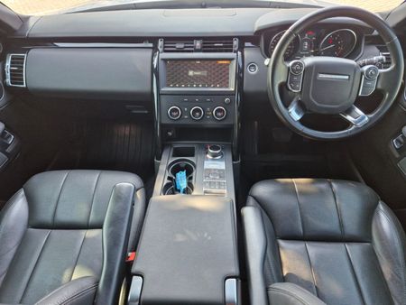 2018-Land-Rover-Discovery-20-SE_7