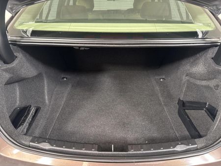 2012-BMW-3-Series-320i-Auto_14