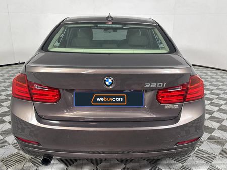 2012-BMW-3-Series-320i-Auto_18