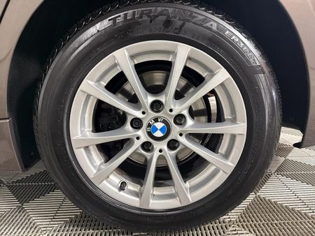 2012-BMW-3-Series-320i-Auto_5