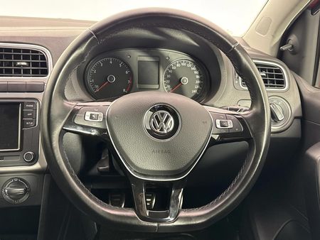 2020-Volkswagen-Polo-Vivo-16-Maxx-5-dr_11