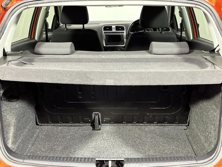 2020-Volkswagen-Polo-Vivo-16-Maxx-5-dr_13