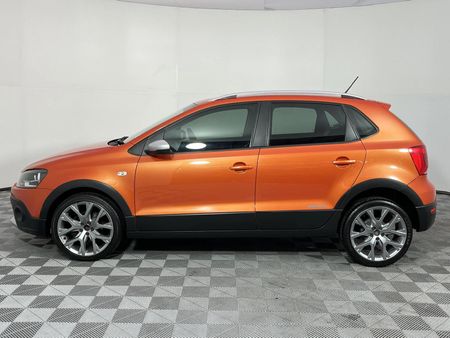 2020-Volkswagen-Polo-Vivo-16-Maxx-5-dr_16