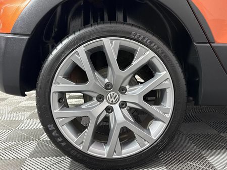 2020-Volkswagen-Polo-Vivo-16-Maxx-5-dr_6