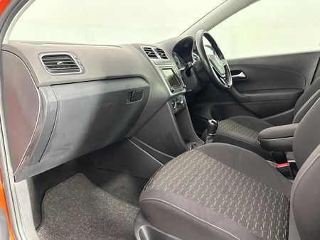 2020-Volkswagen-Polo-Vivo-16-Maxx-5-dr_8
