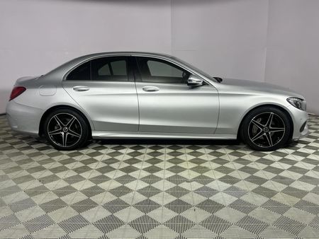 2017-Mercedes-Benz-C-Class-C-180-AMG-Line-Auto_12