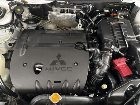 2012-Mitsubishi-ASX-20-GLS-Auto_12