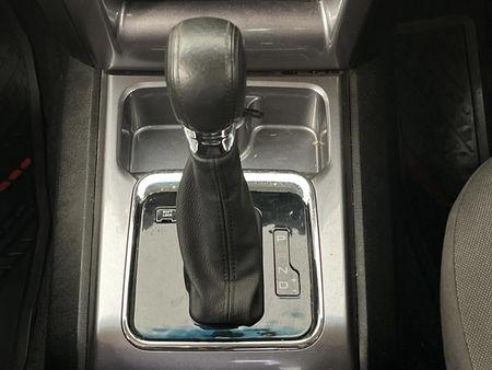 2024-Mahindra-Pik-Up-22-mHawk-S6-Karoo-Auto-Double-Cab_9