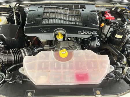 2024-Mahindra-Pik-Up-22-mHawk-S6-Karoo-Auto-Double-Cab_12