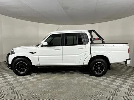 2024-Mahindra-Pik-Up-22-mHawk-S6-Karoo-Auto-Double-Cab_17