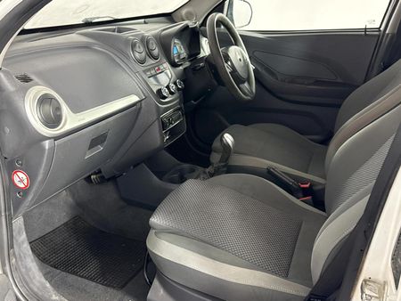 2015-Chevrolet-Utility-14-AC_6