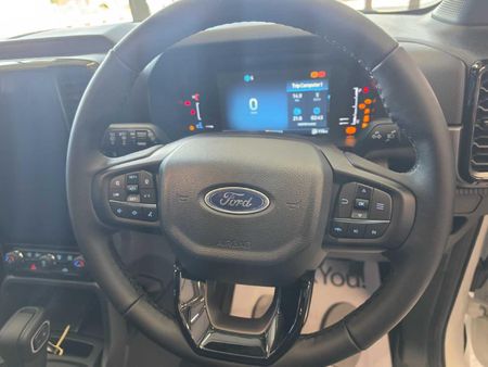 2026-Ford-Everest-20-Sit-Active-4x4-Auto_14