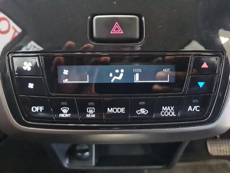 2022-Toyota-Agya-10-Auto_12