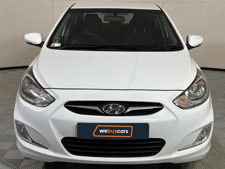 2012-Hyundai-Accent-16-GLS-Fluid-Auto_13